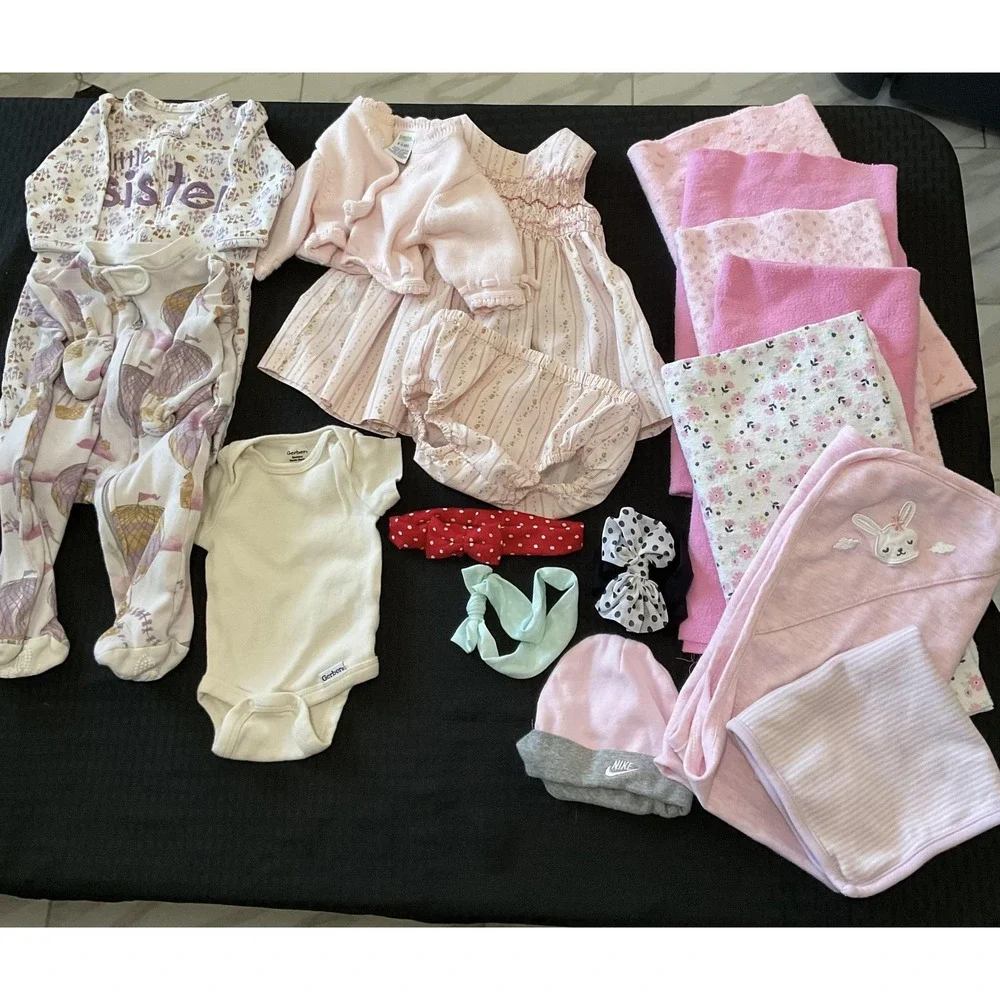 Mixed Brands 17pc Girls 0-3M Bundle Pink Floral Bunny‎ Layette Blankets